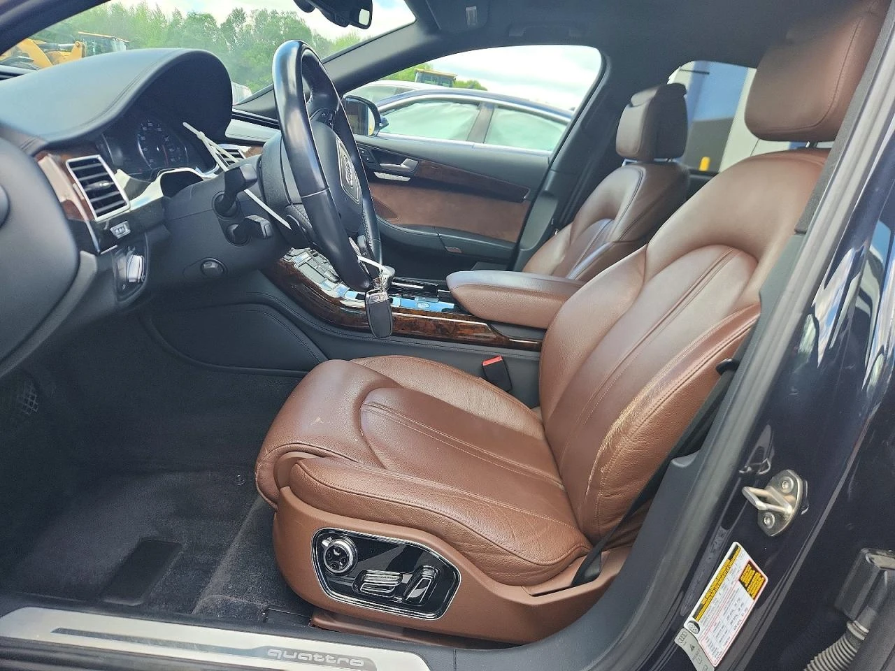 Audi A8 3.0l L Quattro, снимка 7 - Автомобили и джипове - 54743419