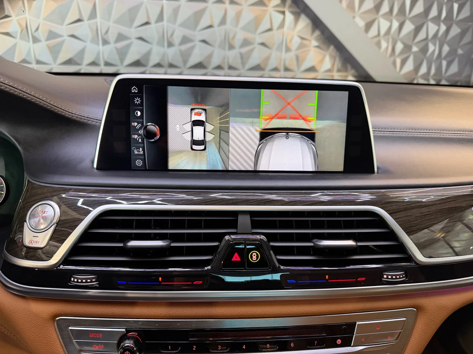 BMW 750 i xDrive * FULL Екстри * HARMAN/KARDON * HEAD UP *, снимка 14 - Автомобили и джипове - 54867884