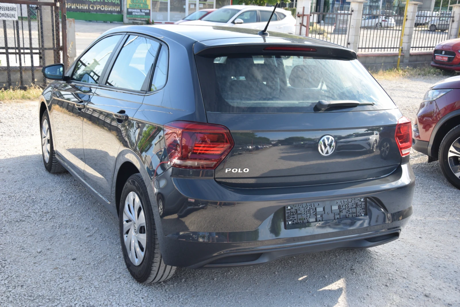 VW Polo 1.6 TDI, снимка 5 - Автомобили и джипове - 55052154