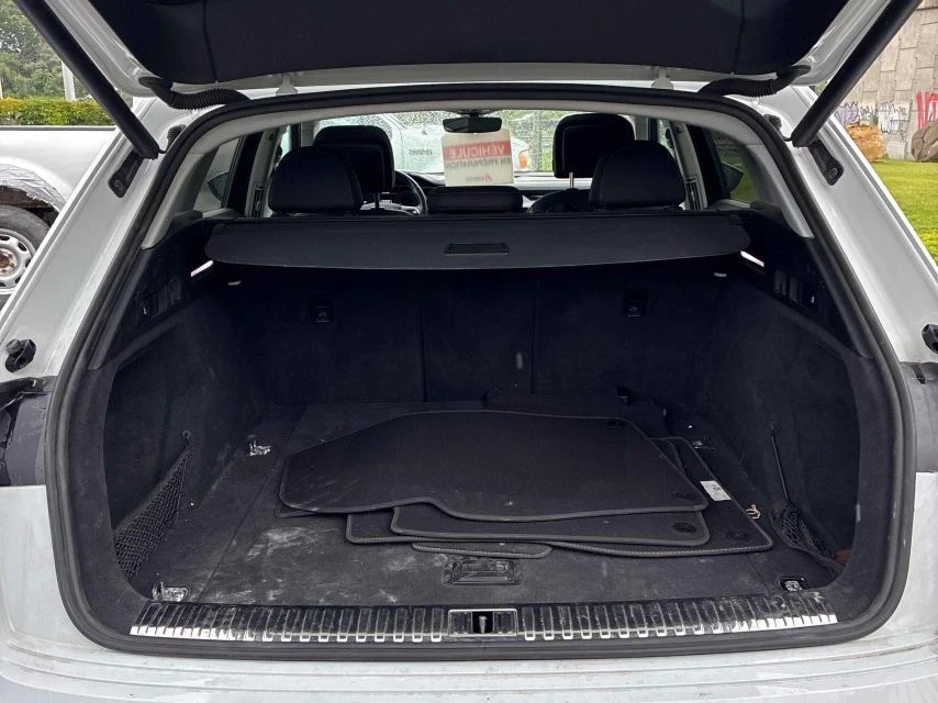Audi E-Tron Progressiv* Pano* Back cam* Подгрев* , снимка 12 - Автомобили и джипове - 55104241
