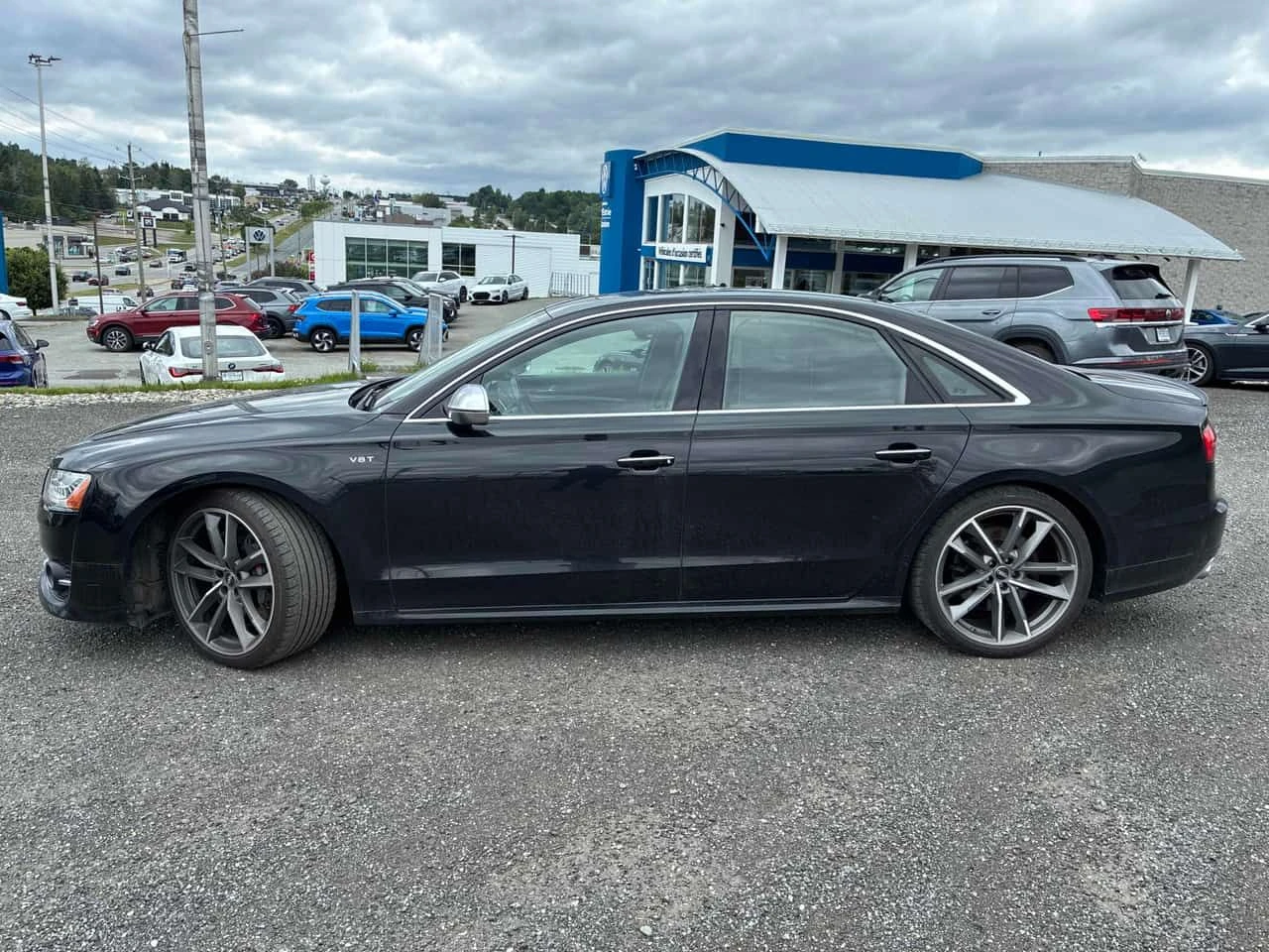 Audi S8 * PLUS * ДИСТРОНИК * ОБДУХВАНЕ * БЕЗ ЗАБЕЛЕЖКА, снимка 2 - Автомобили и джипове - 55366567