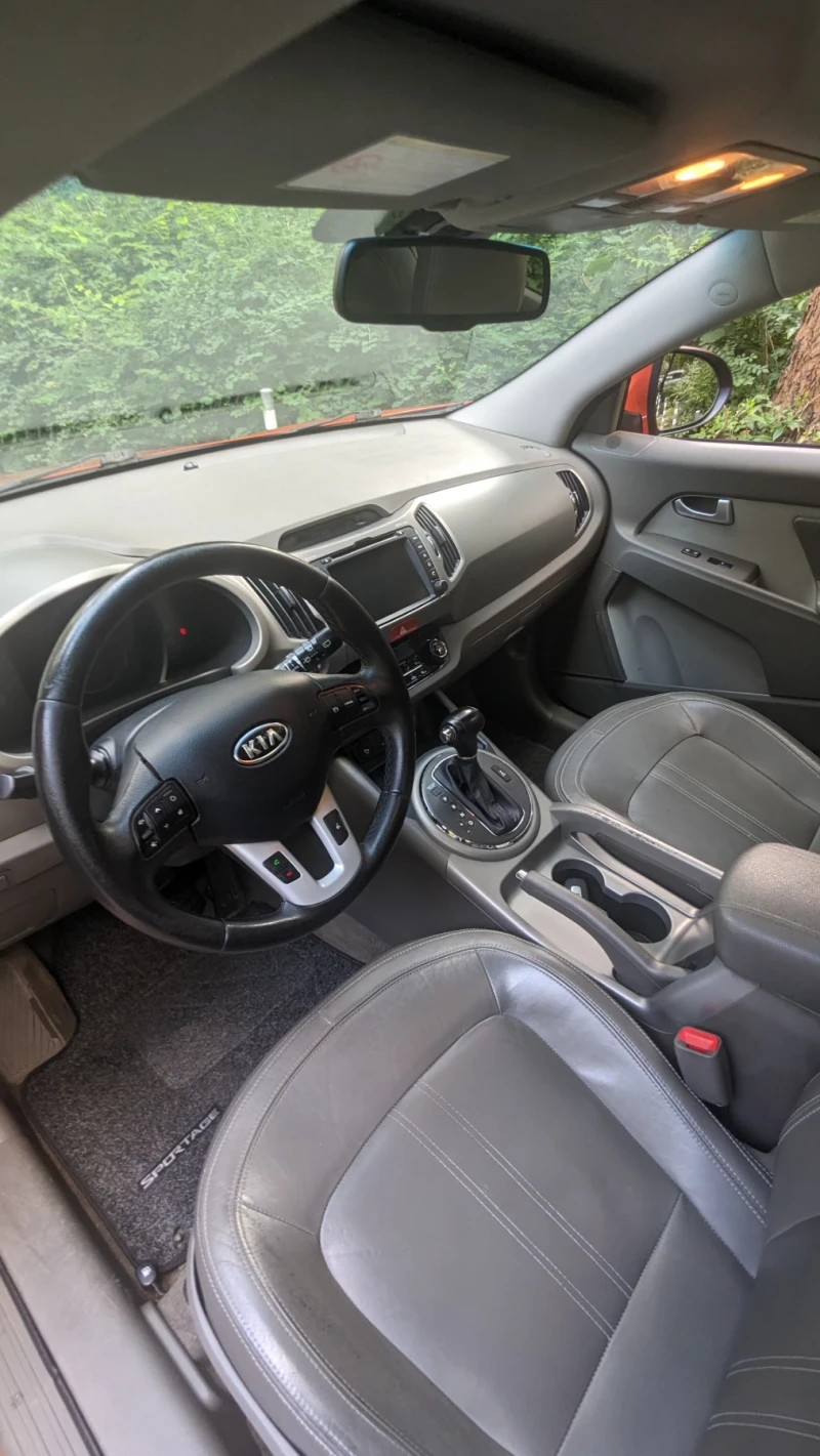 Kia Sportage AWD 2.0 D, снимка 9 - Автомобили и джипове - 47489355