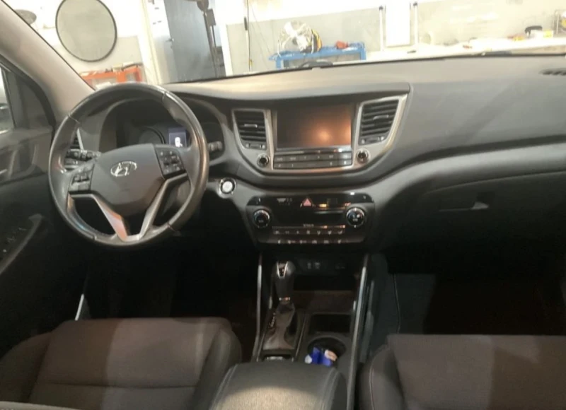 Hyundai Tucson 1.7CRDi Xpossible DCT, снимка 5 - Автомобили и джипове - 48375834