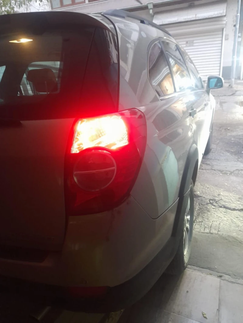 Chevrolet Captiva, снимка 3 - Автомобили и джипове - 48950103