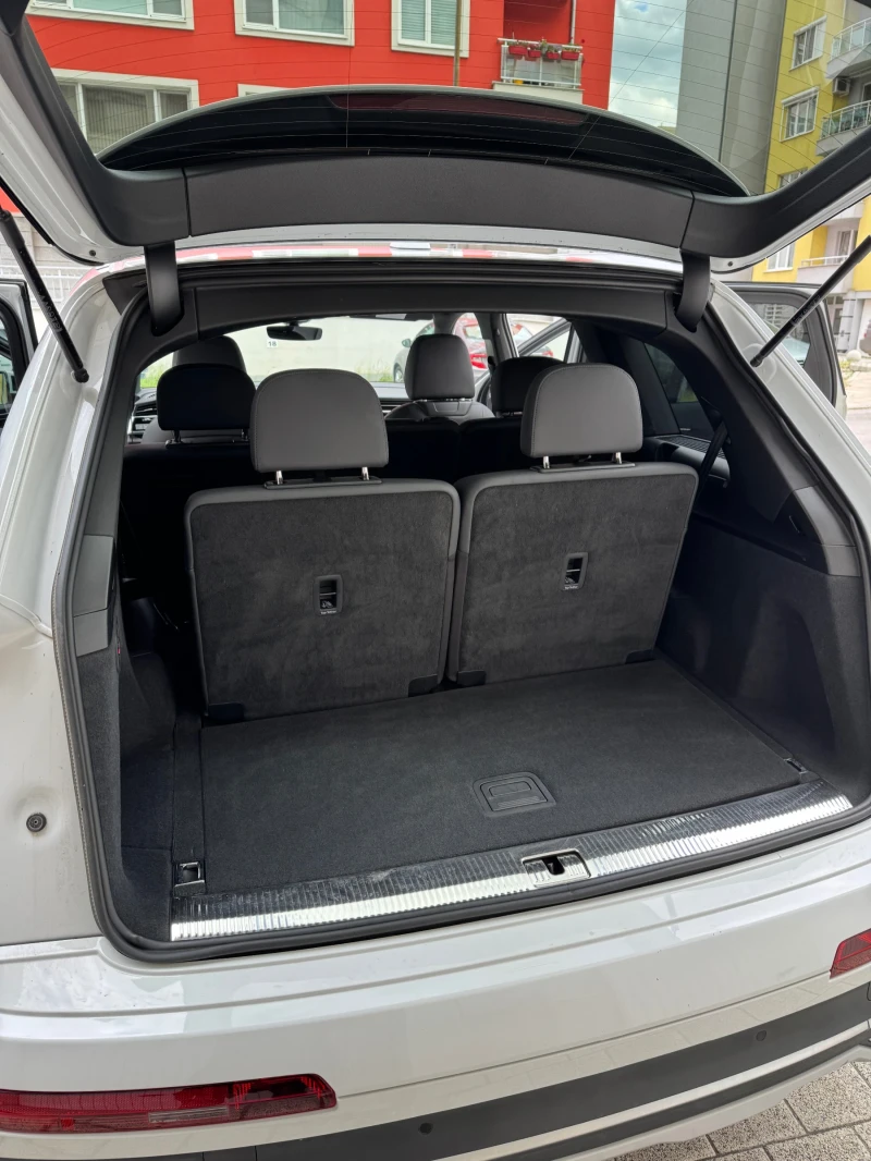 Audi Q7 5.5 TFSI, снимка 11 - Автомобили и джипове - 52405869