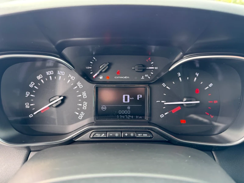 Citroen C3 Aircross 1.2 i SHINE - AUTO/ NAVI/ TEGLICH/ 114.000 km!!!, снимка 11 - Автомобили и джипове - 52003401