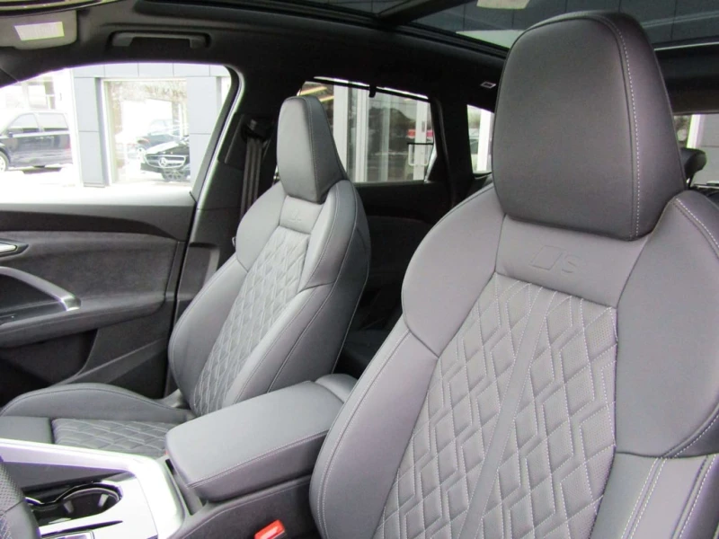 Audi SQ5 * quattro Prestige * CARFAX *  ФИКСИРАНА ЦЕНА, снимка 15 - Автомобили и джипове - 53194380
