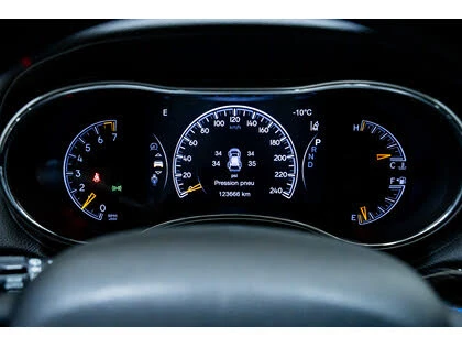 Jeep Grand cherokee * OVERLAND* AWD* , снимка 9 - Автомобили и джипове - 54508360