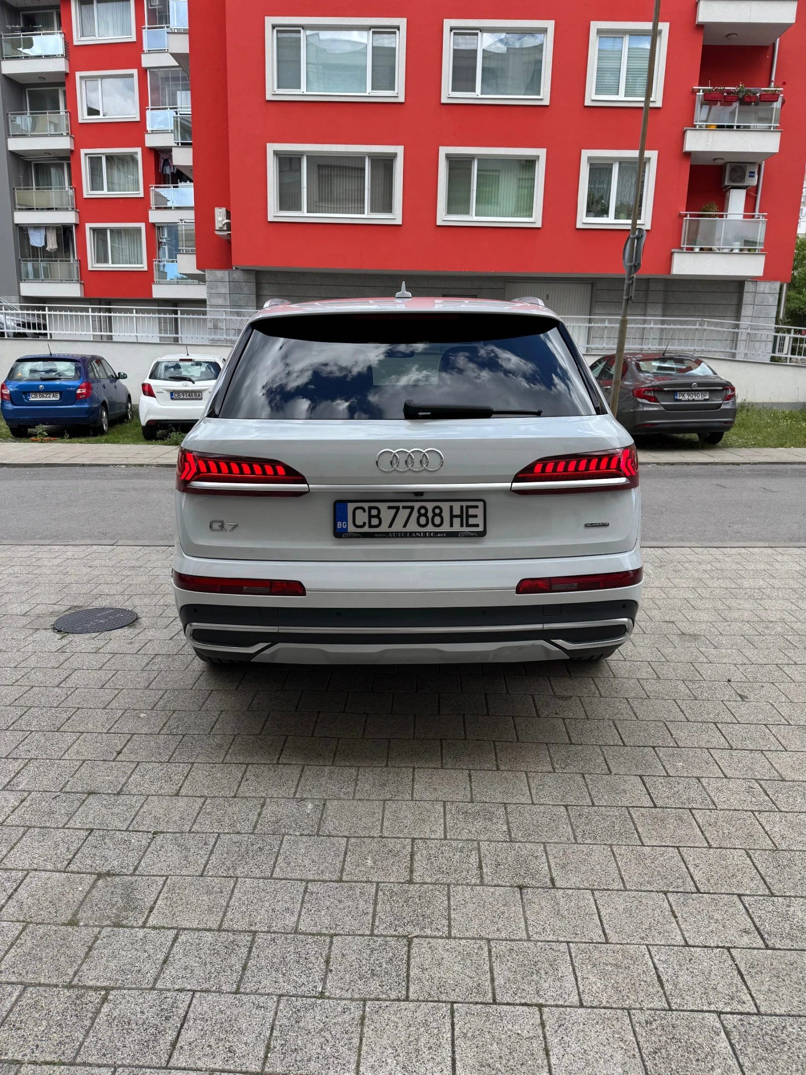 Audi Q7 5.5 TFSI - изображение 3