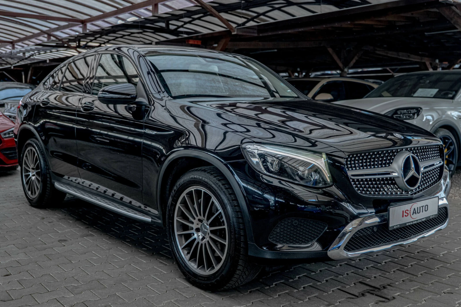 Mercedes-Benz GLC 220 AMG/4Matic/Камера/FullLed/Coupe - изображение 2