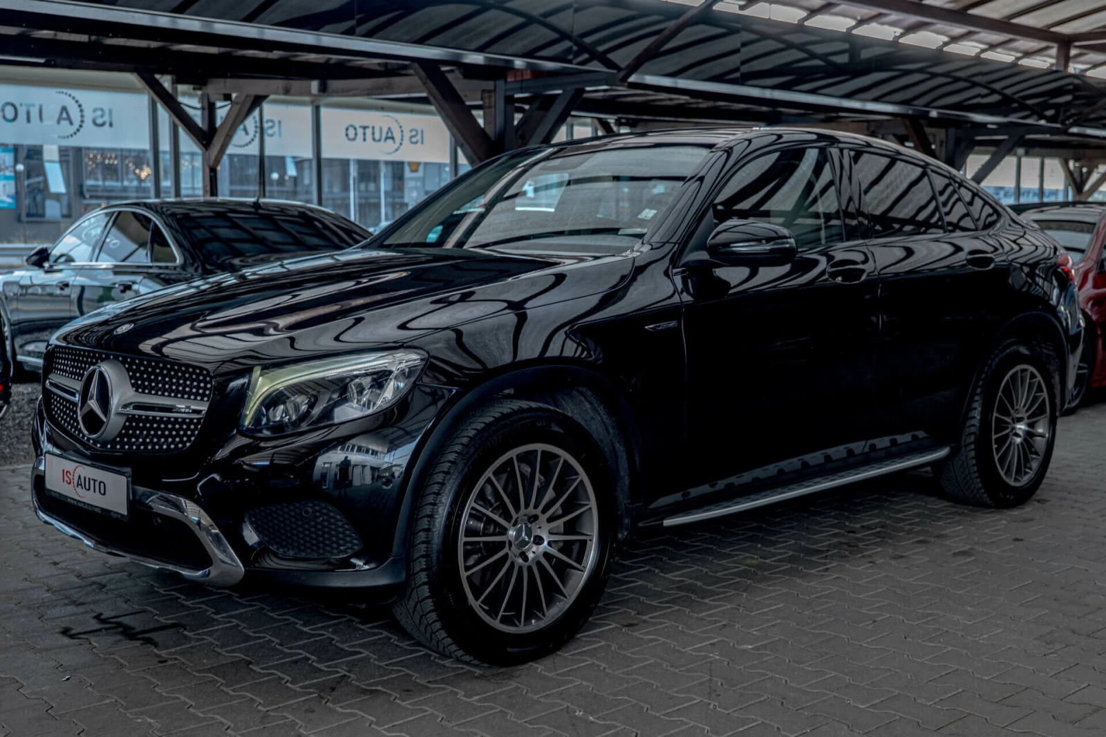Mercedes-Benz GLC 220 AMG/4Matic/Камера/FullLed/Coupe - изображение 3