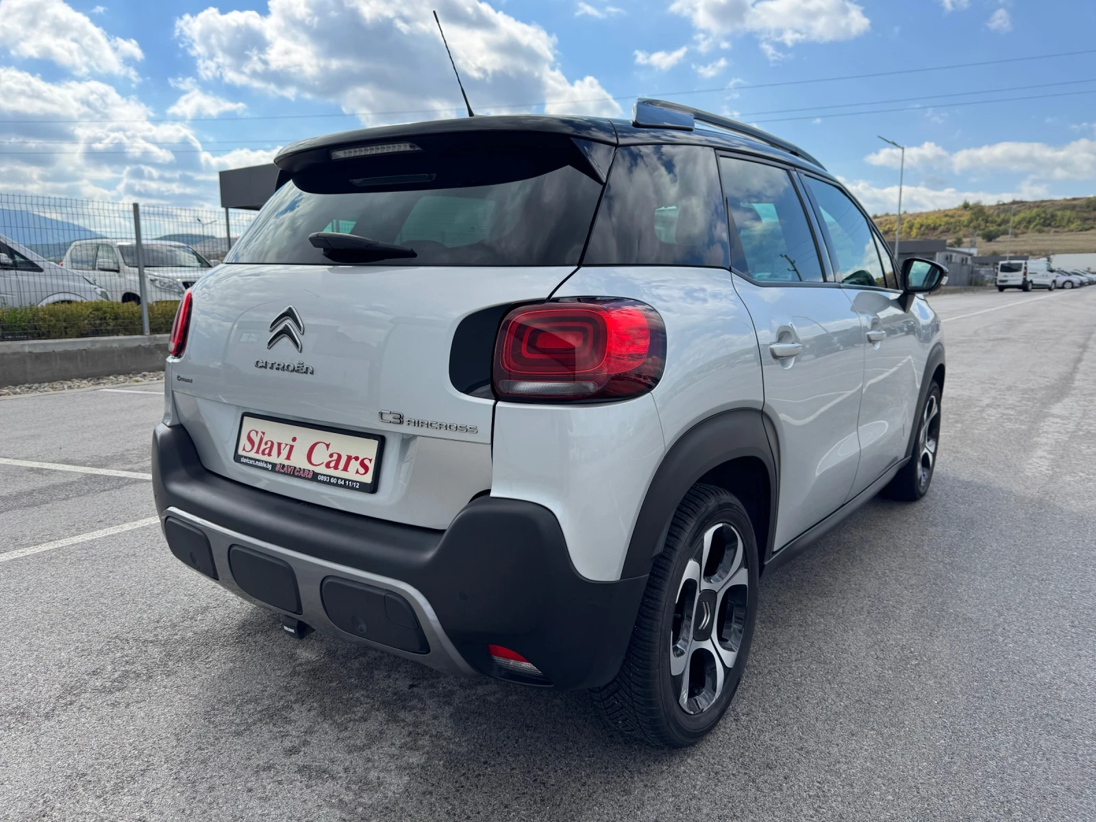 Citroen C3 Aircross 1.2 i SHINE - AUTO/ NAVI/ TEGLICH/ 114.000 km!!! - изображение 4