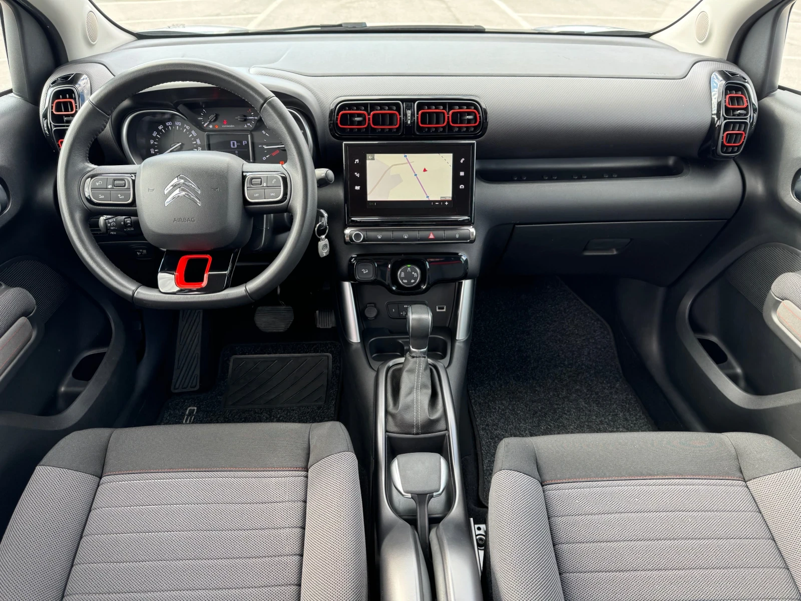 Citroen C3 Aircross 1.2 i SHINE - AUTO/ NAVI/ TEGLICH/ 114.000 km!!! - изображение 8