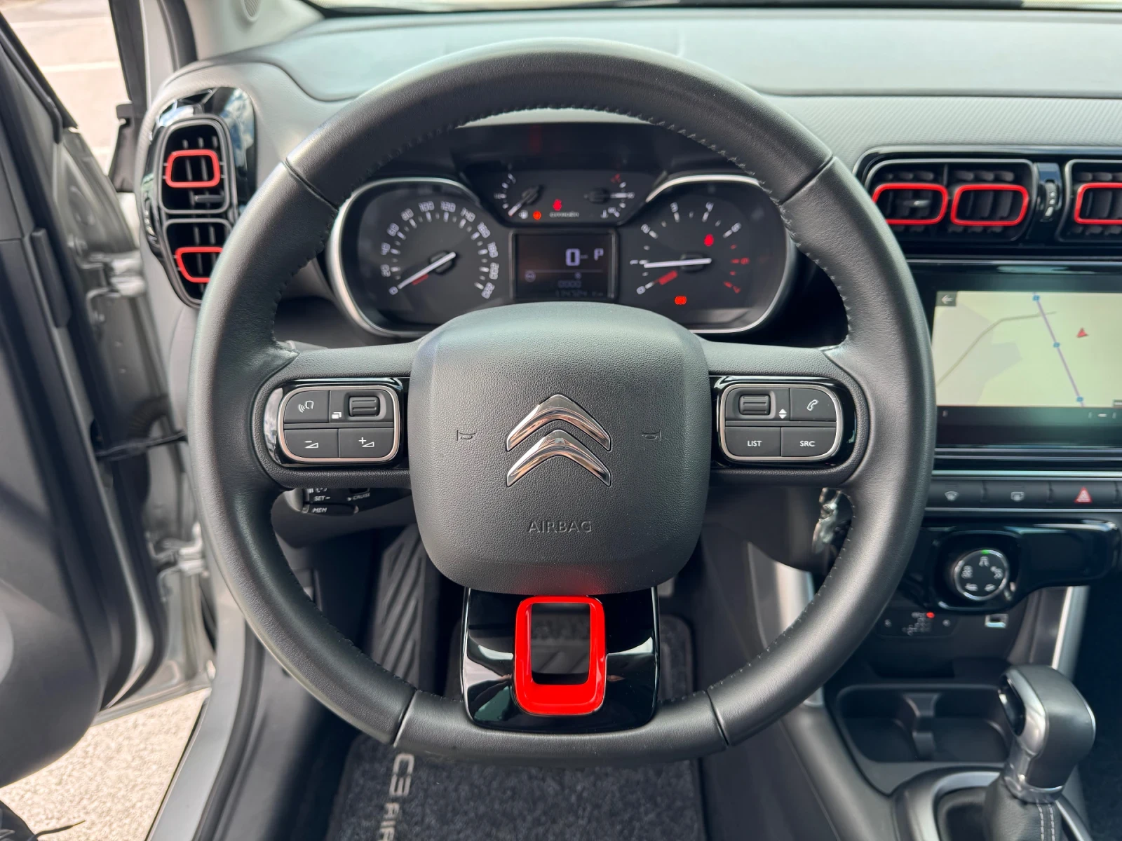 Citroen C3 Aircross 1.2 i SHINE - AUTO/ NAVI/ TEGLICH/ 114.000 km!!! - изображение 10