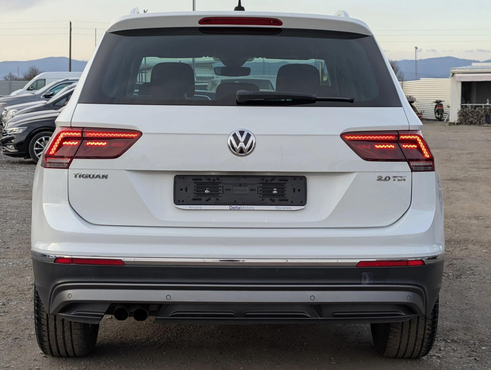 VW Tiguan 2.0TDI* DIGITAL* LED* 150хил.км, снимка 6 - Автомобили и джипове - 53757793