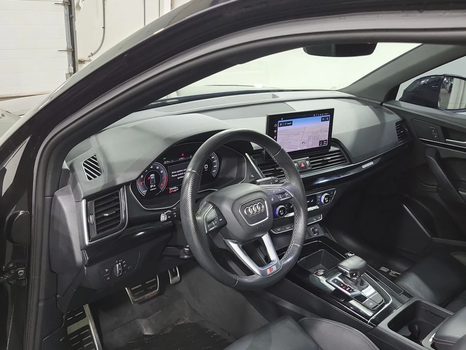 Audi Q5 Progressiv S-line* Pan/Roof* Apple carplay* Keyles, снимка 8 - Автомобили и джипове - 54073229