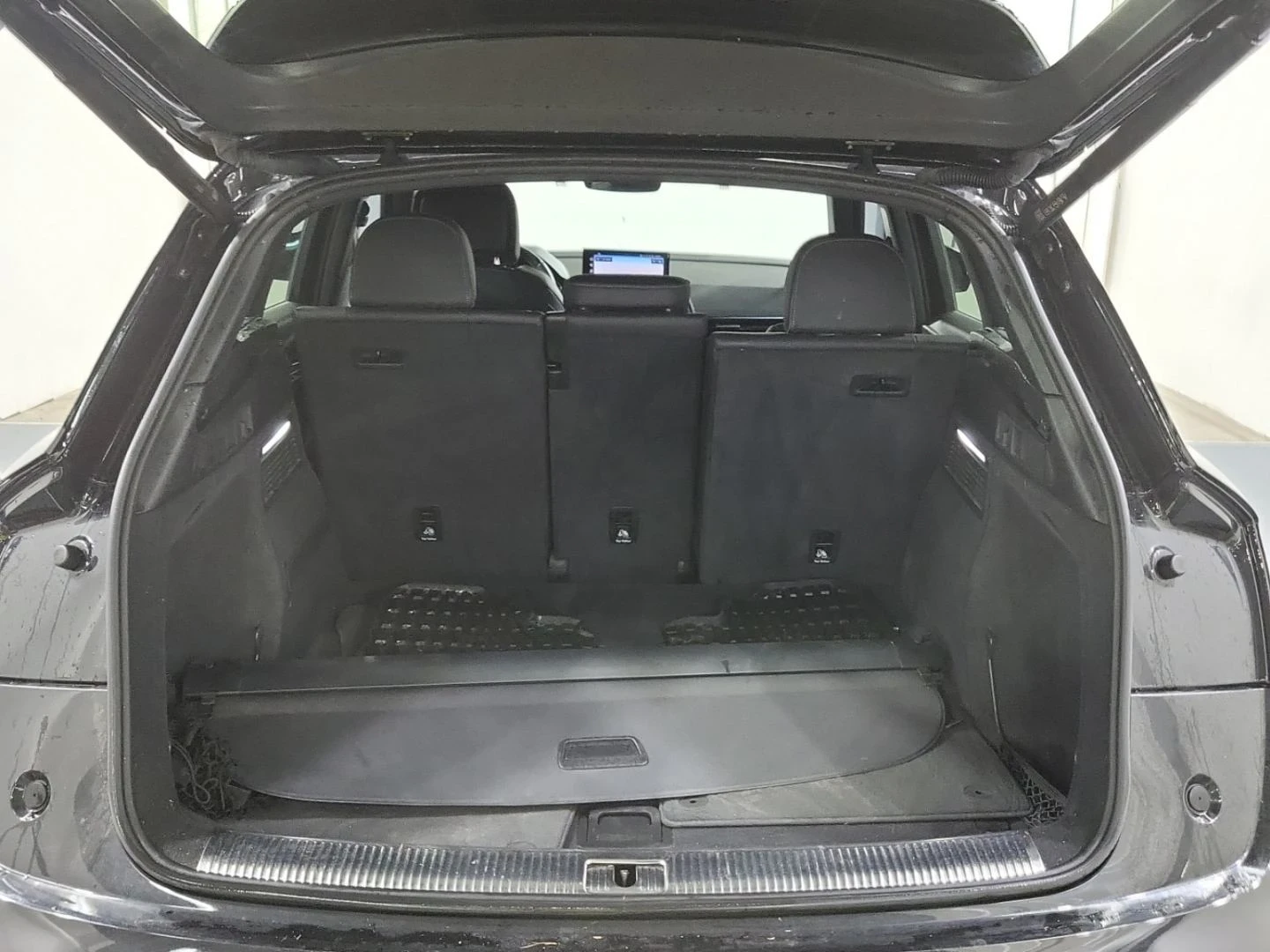 Audi Q5 Progressiv S-line* Pan/Roof* Apple carplay* Keyles, снимка 14 - Автомобили и джипове - 54073229