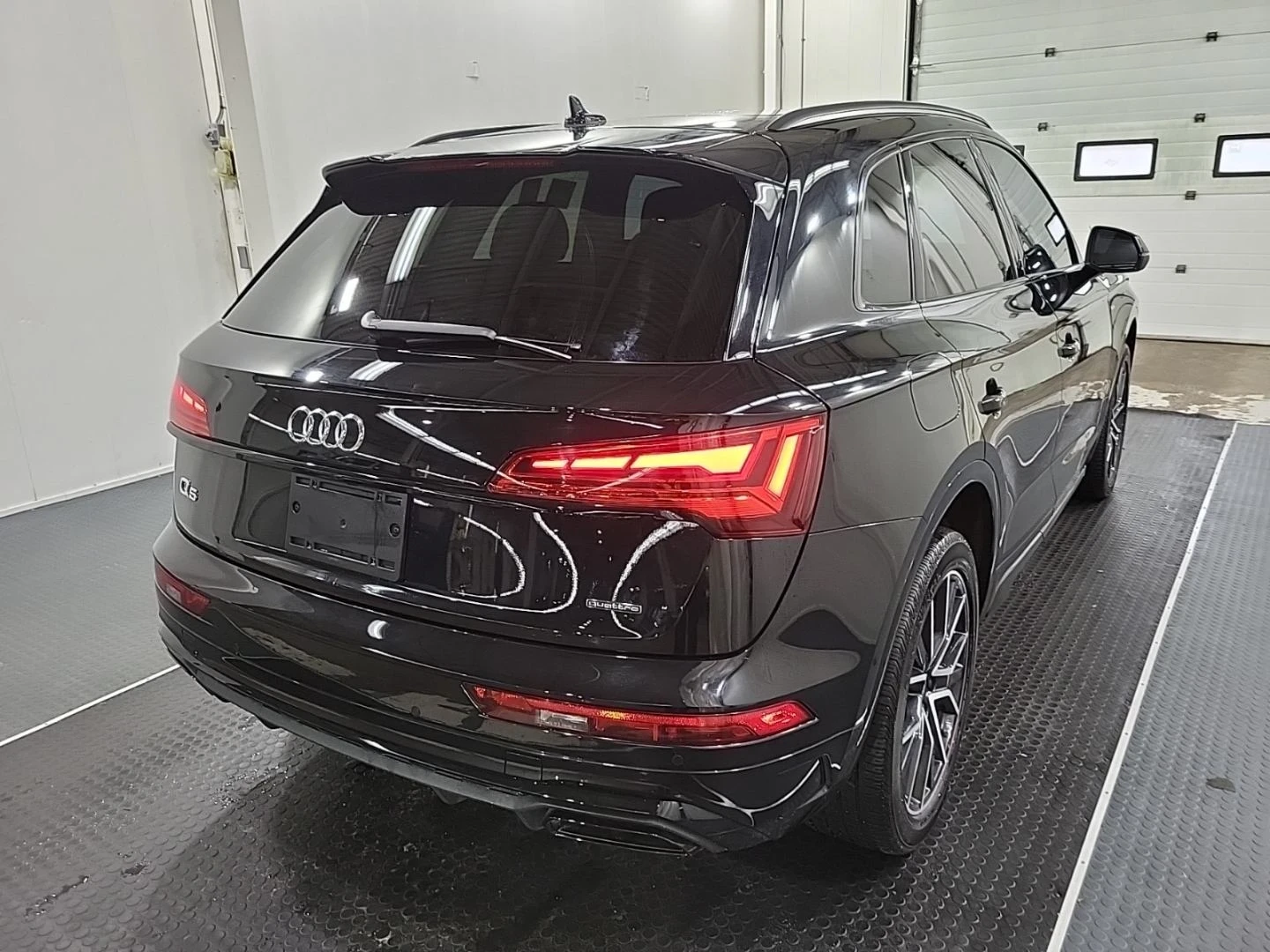 Audi Q5 Progressiv S-line* Pan/Roof* Apple carplay* Keyles, снимка 4 - Автомобили и джипове - 54073229