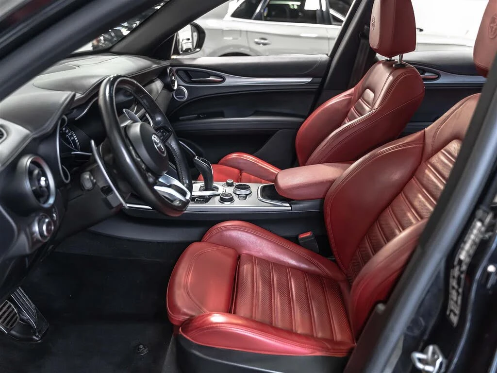 Alfa Romeo Stelvio RED | 4X4 | HARMAN KARDON | MEMORY , снимка 6 - Автомобили и джипове - 54873267