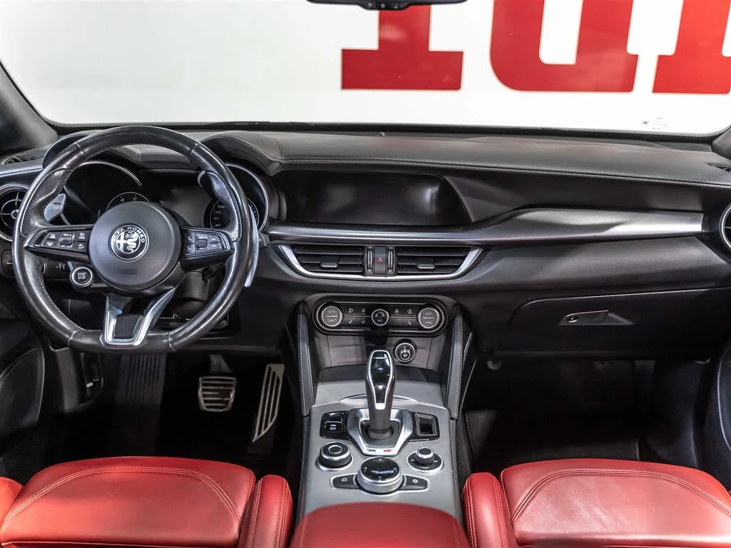 Alfa Romeo Stelvio RED | 4X4 | HARMAN KARDON | MEMORY , снимка 8 - Автомобили и джипове - 54873267