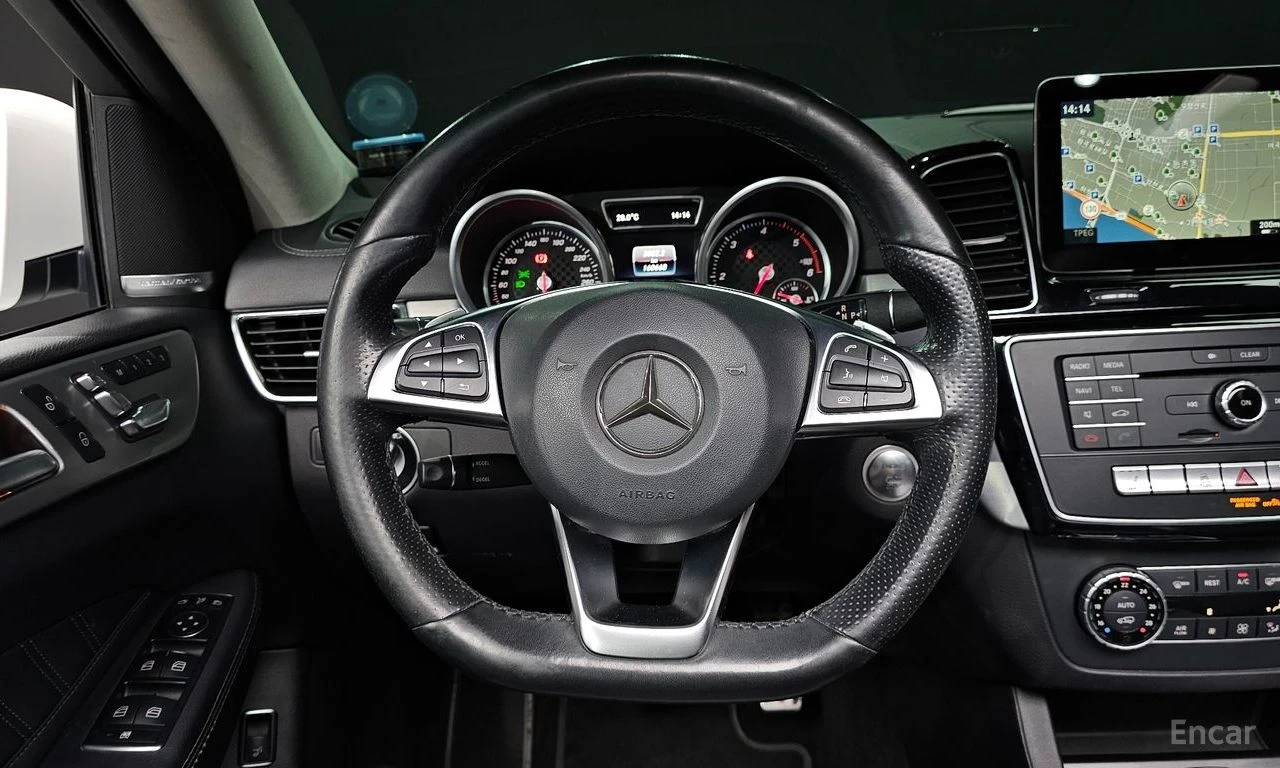 Mercedes-Benz GLE 350 AMG/ HarmanKardon/ TV/ Full, снимка 8 - Автомобили и джипове - 55155523