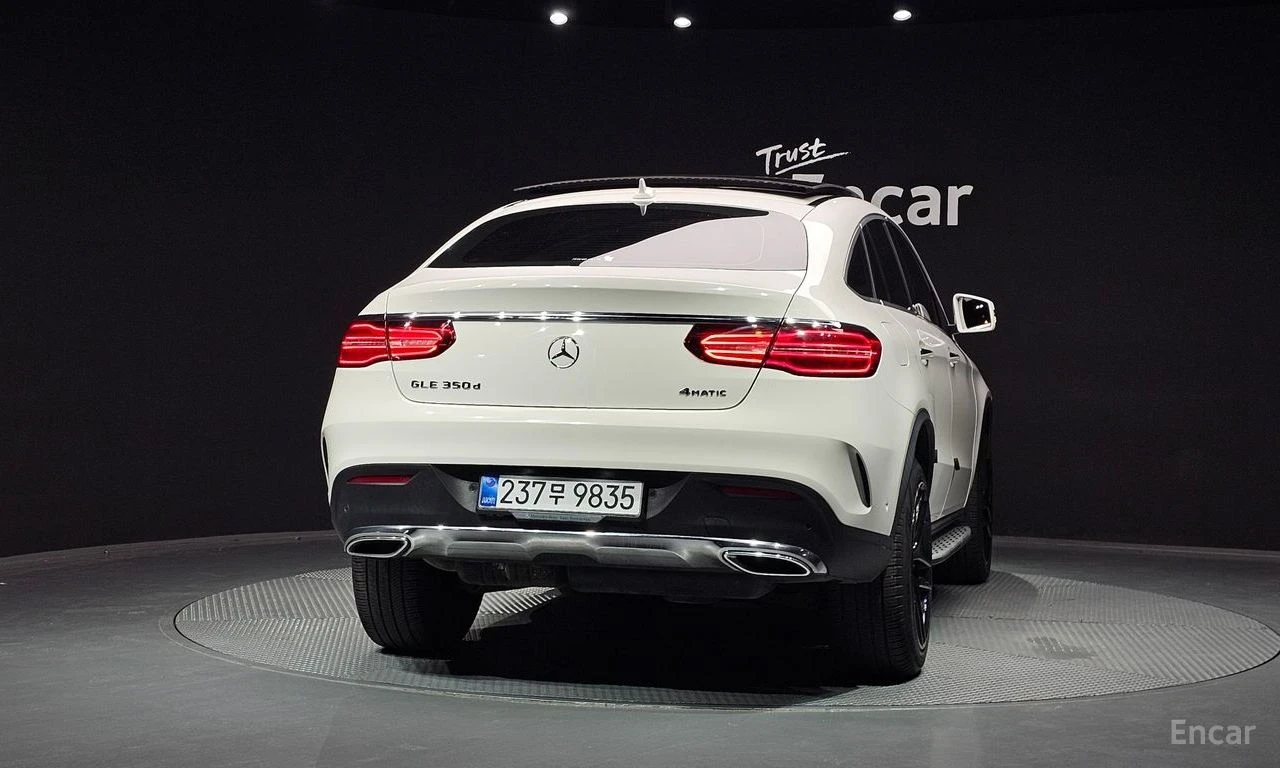 Mercedes-Benz GLE 350 AMG/ HarmanKardon/ TV/ Full, снимка 4 - Автомобили и джипове - 55155523