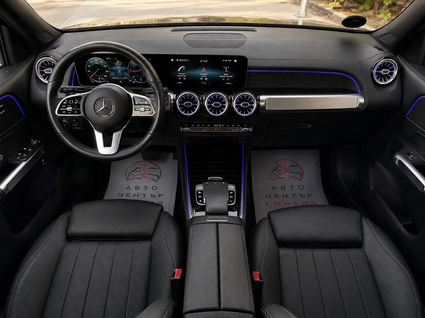 Mercedes-Benz GLB 220 d 4MATIC / DISTRONIC / 360  / PANORAMA / MEMORY / , снимка 8 - Автомобили и джипове - 55586594