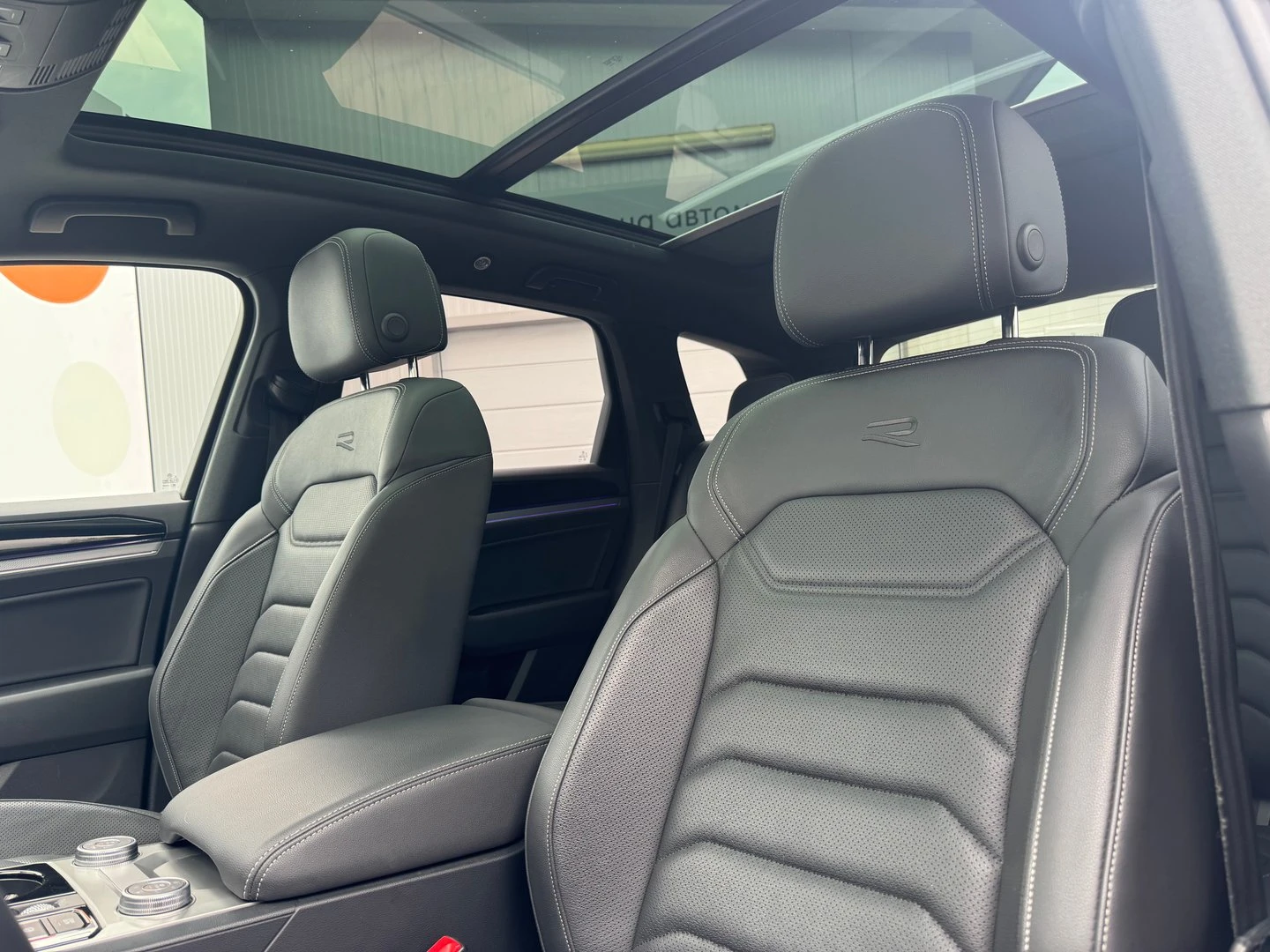VW Touareg, снимка 7 - Автомобили и джипове - 56120020
