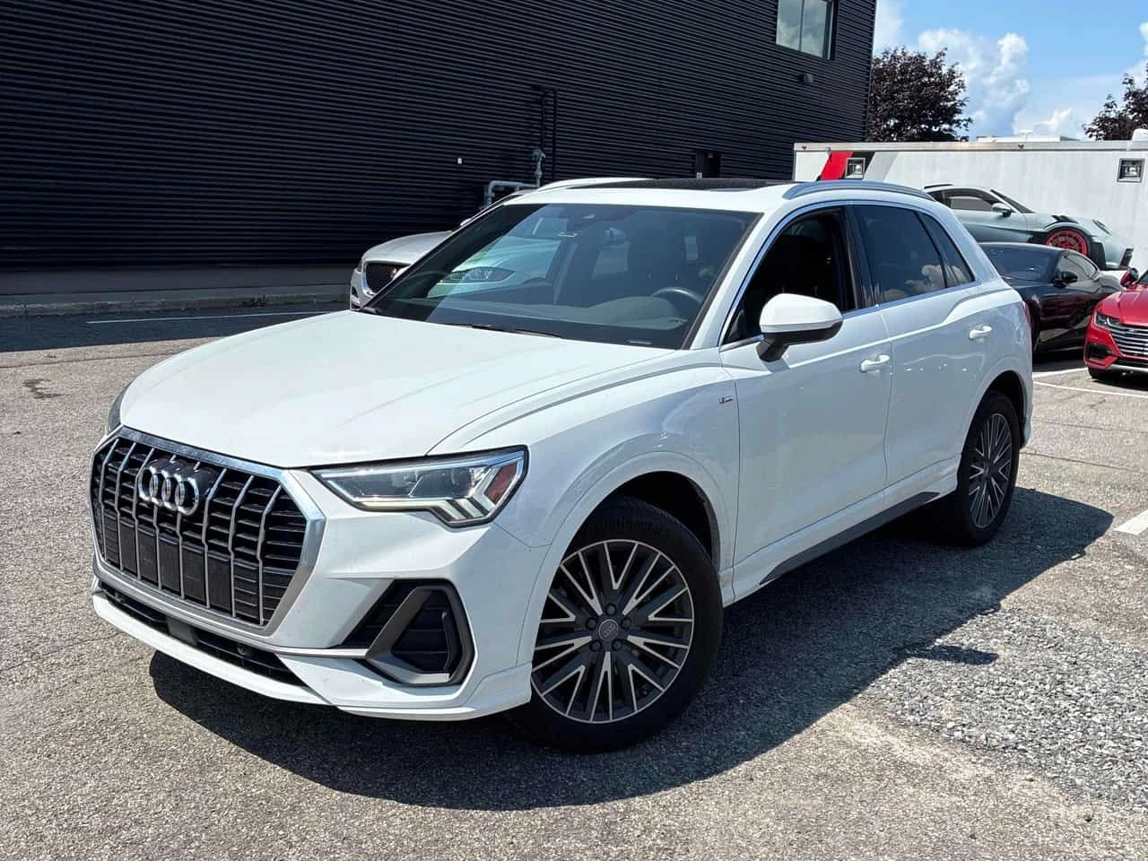 Audi Q3 * Progressiv * CARFAX * ОПЦИЯ ЗА ФИНАНСИРАНЕ