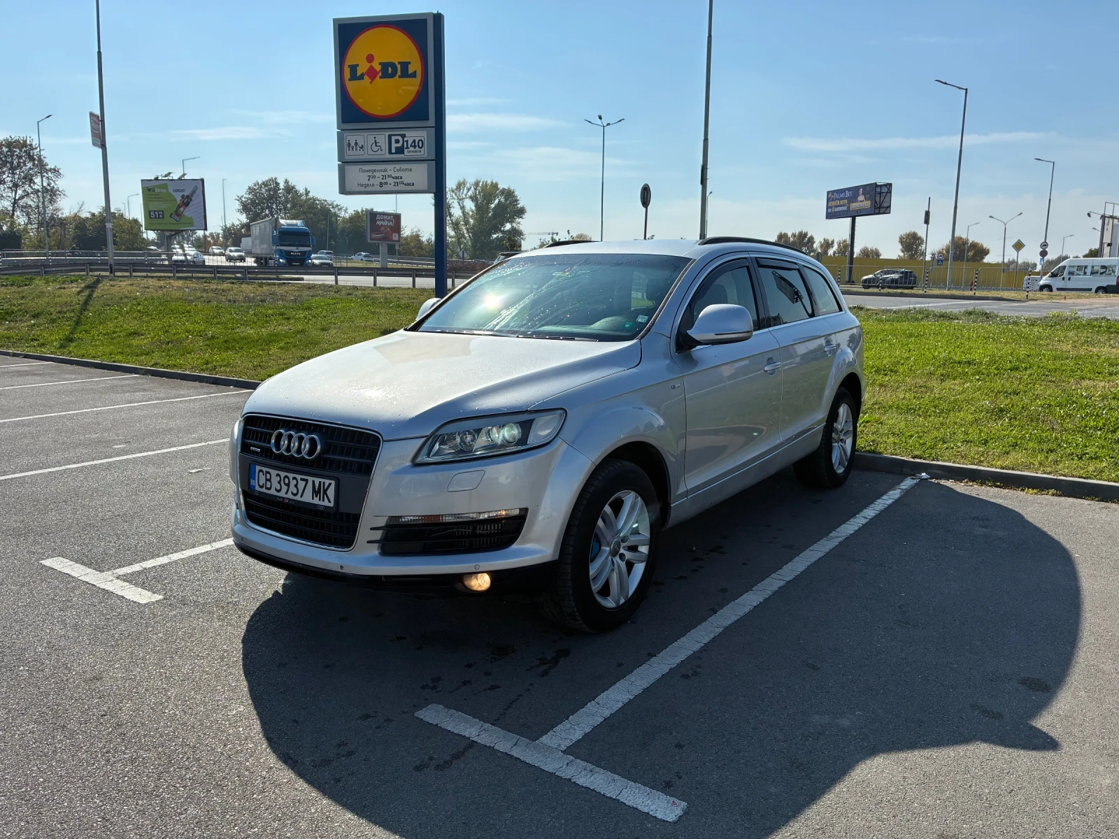 Audi Q7 3.0TDI 233HP АВТОМАТИК РЕГИСТРИРАН ОБСЛУЖЕН ТОП
