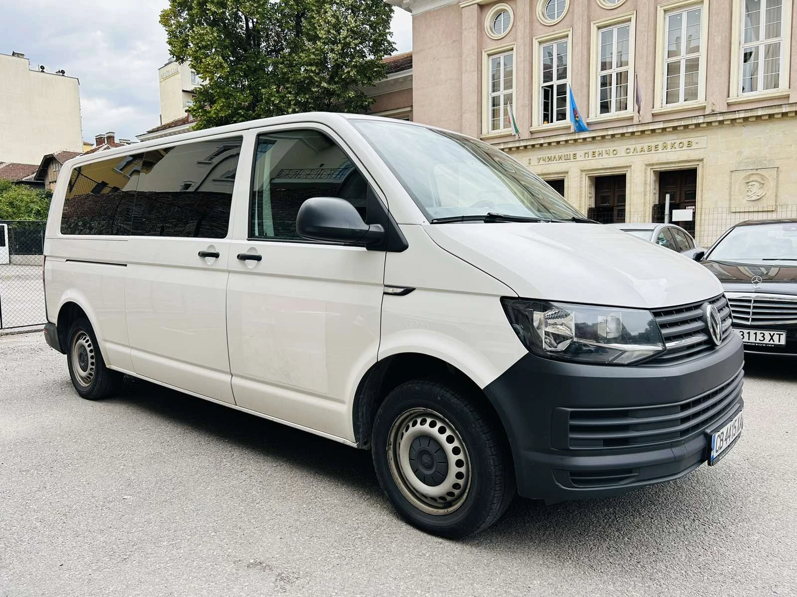 VW T6 9 места 2.0TDi Transporter - изображение 4