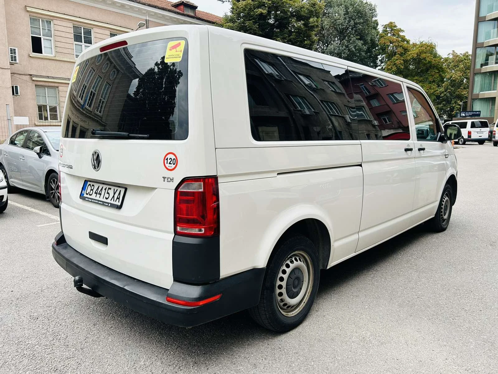 VW T6 9 места 2.0TDi Transporter - изображение 5