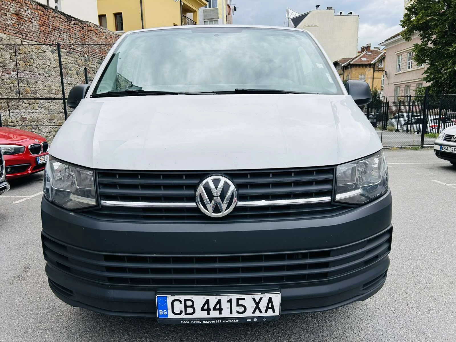 VW T6 9 места 2.0TDi Transporter - изображение 3