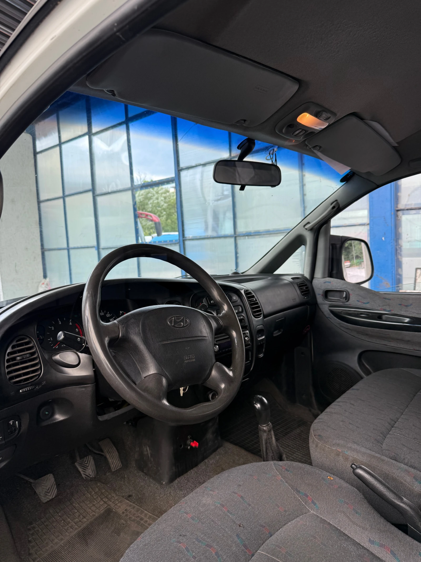 Hyundai H1, снимка 6 - Бусове и автобуси - 53875742