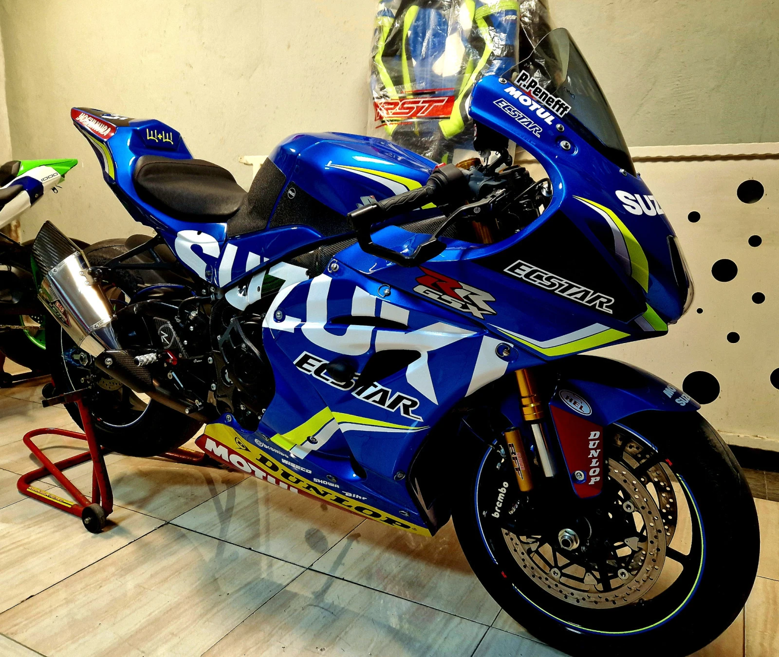 Suzuki Gsxr Suzuki gsxr 1000 L8  - изображение 5