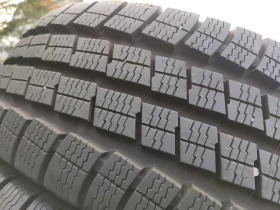 Гуми Зимни 215/65R16, снимка 2