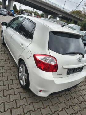Toyota Auris 1.6 FACELIFT, снимка 3