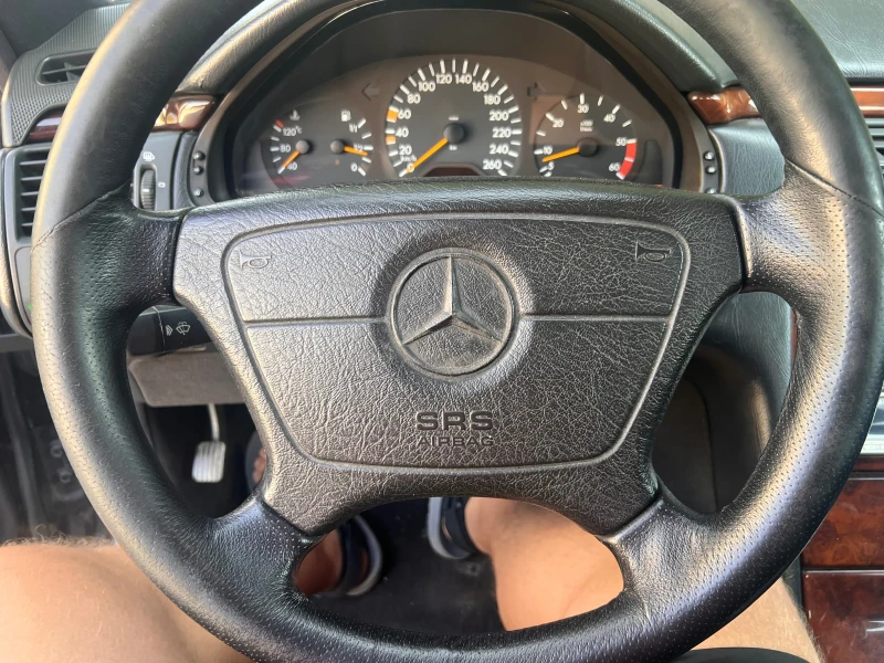 Mercedes-Benz E 250, снимка 8 - Автомобили и джипове - 47291880