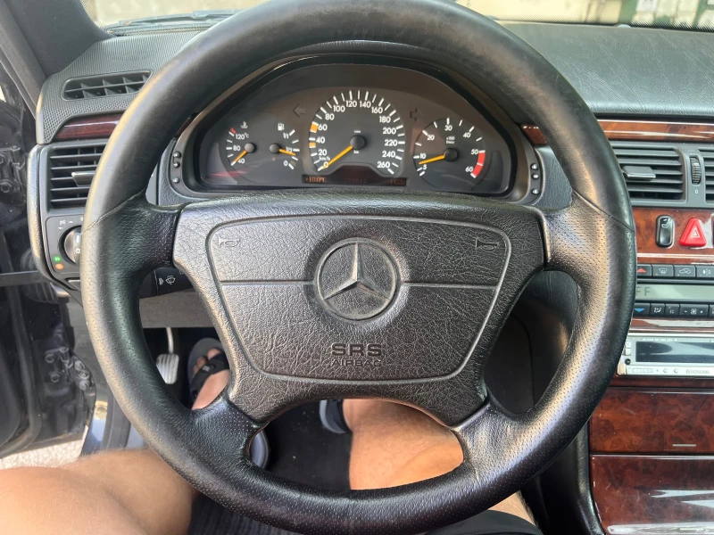 Mercedes-Benz E 250, снимка 6 - Автомобили и джипове - 47291880