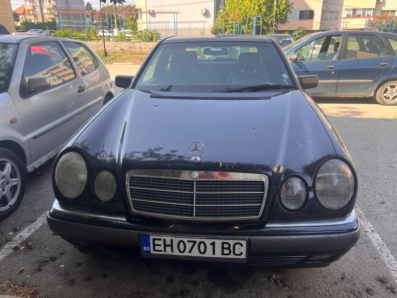 Mercedes-Benz E 250, снимка 4 - Автомобили и джипове - 47291880