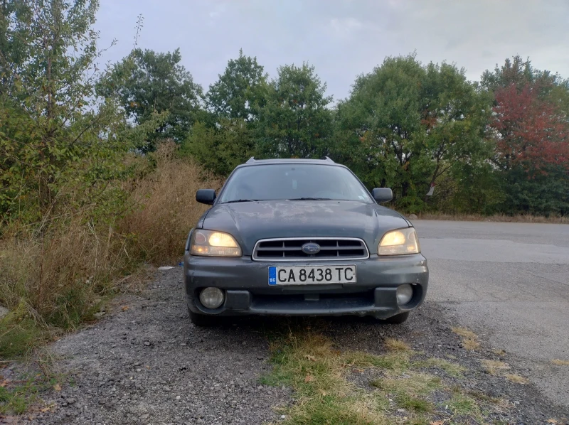 Subaru Outback 2.5 156кс ГИ, зимни гуми, проблем със съединителя, снимка 1 - Автомобили и джипове - 47392038