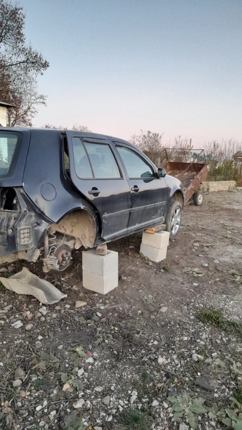 VW Golf, снимка 5 - Автомобили и джипове - 48708996