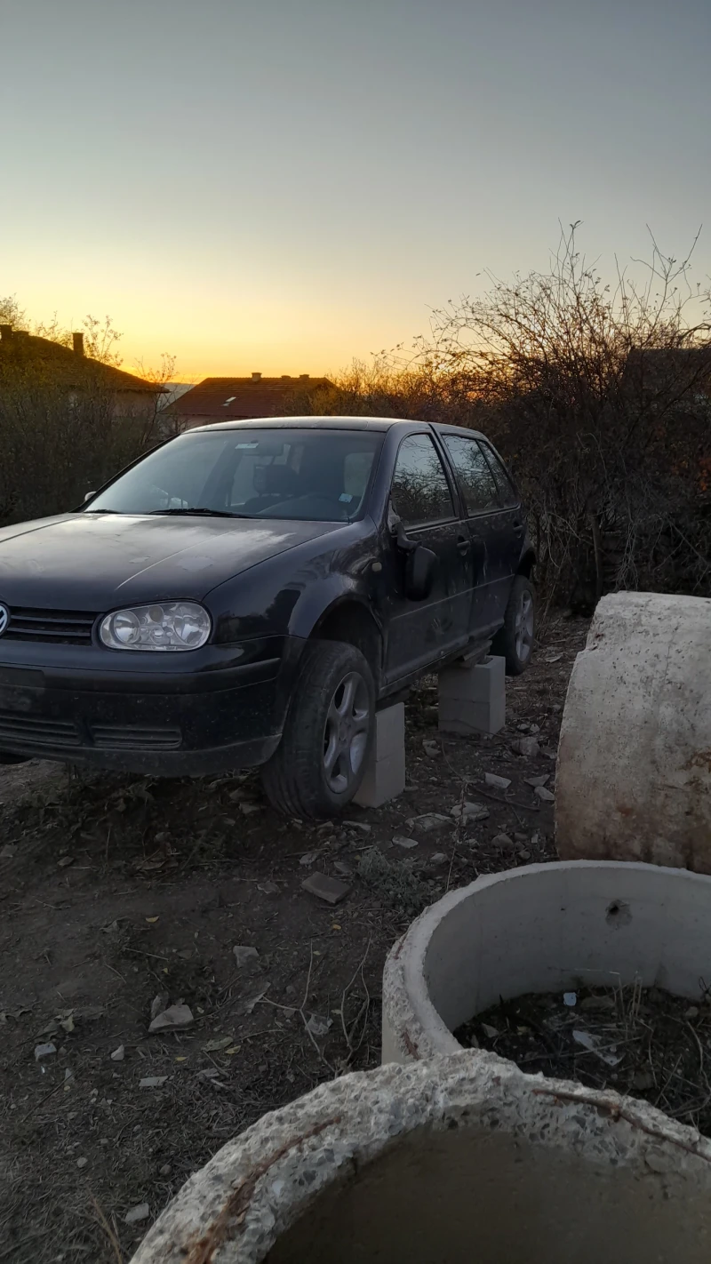 VW Golf, снимка 4 - Автомобили и джипове - 48708996