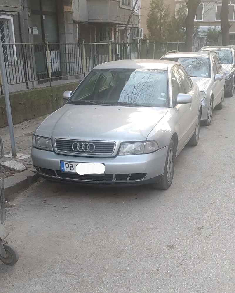 Audi A4 1.8бен182110 км     , снимка 1 - Автомобили и джипове - 48790613