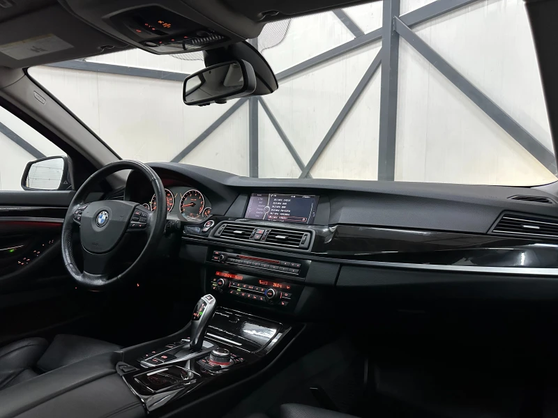 BMW 535 * XI* 165 000км* DISTR* NIGHT VIS* LANE ASSI* ОБДУ, снимка 10 - Автомобили и джипове - 49577204