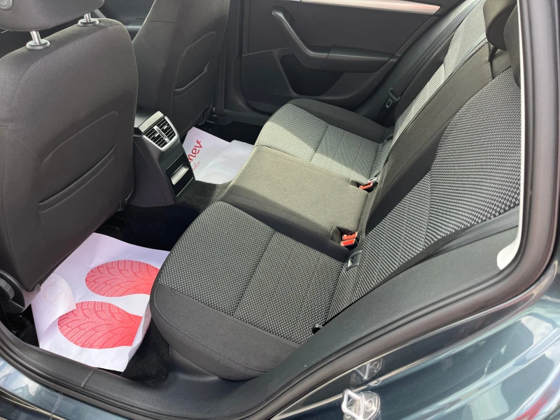 Skoda Octavia 1.6 TDI 110k.c, снимка 9 - Автомобили и джипове - 51735984