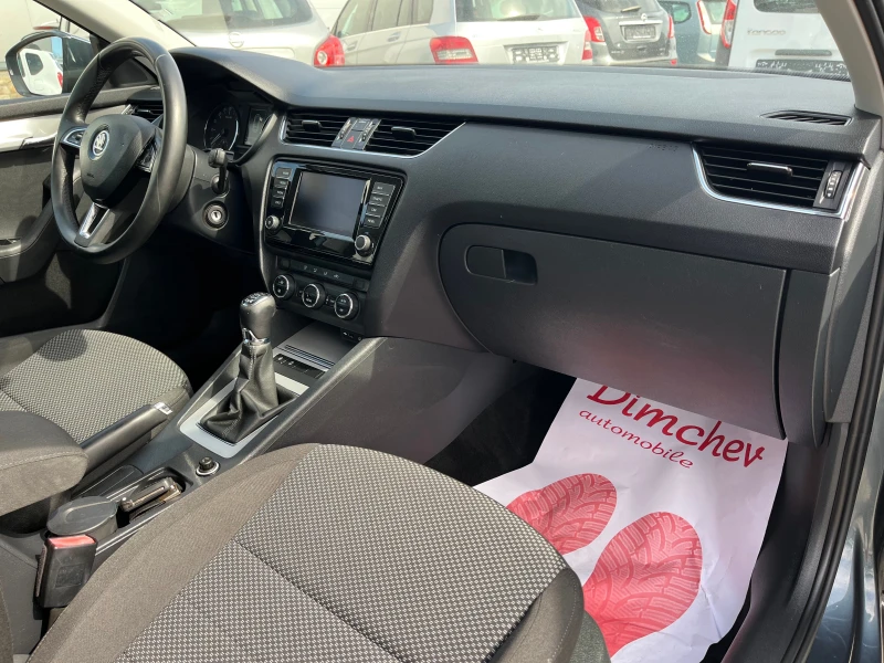 Skoda Octavia 1.6 TDI 110k.c, снимка 6 - Автомобили и джипове - 51735984