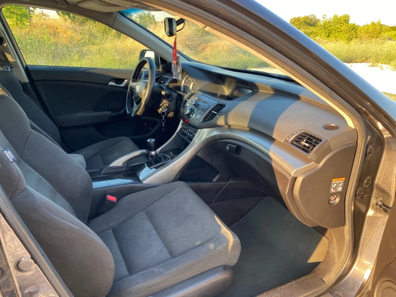 Honda Accord 2.2 i-CTDi, снимка 10 - Автомобили и джипове - 51956462