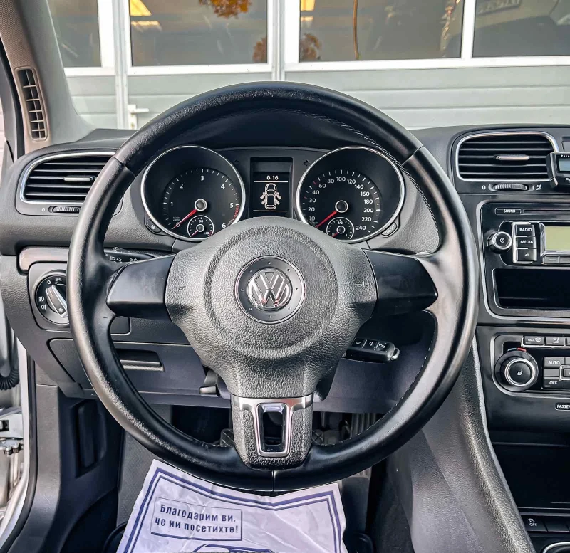 VW Golf 1.6 тди, снимка 5 - Автомобили и джипове - 52287524