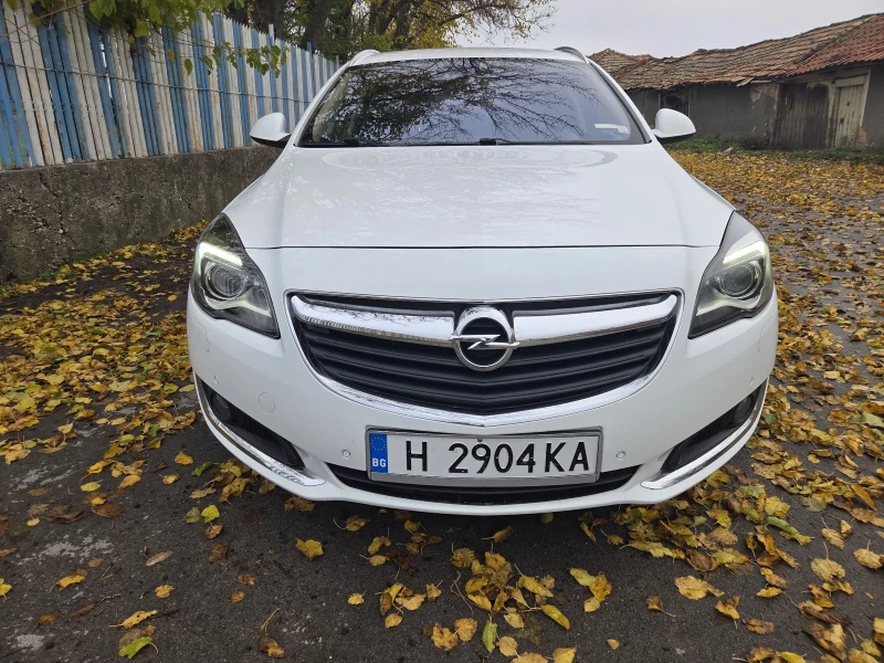 Opel Insignia Sports Tourer, снимка 4 - Автомобили и джипове - 52352873